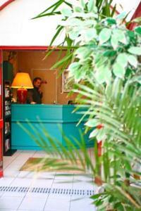 De La Perdrix Rouge Hotel Parijs
